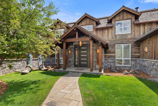 Luxury home in Wilson, Teton County