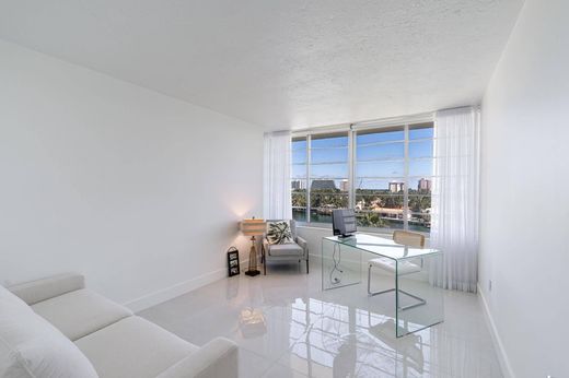 ﺷﻘﺔ ﻓﻲ Bay Harbor Islands, Miami-Dade County