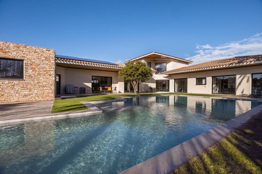 Detached House in Saint-Cyprien, Pyrénées-Orientales