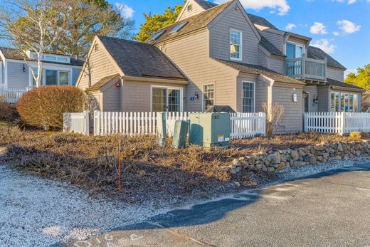 Apartment / Etagenwohnung in New Seabury, Barnstable County