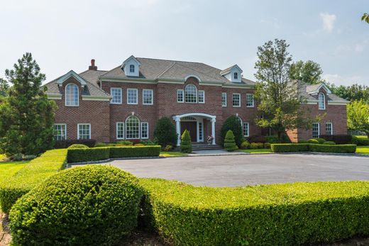 Detached House in Old Westbury, Nassau County