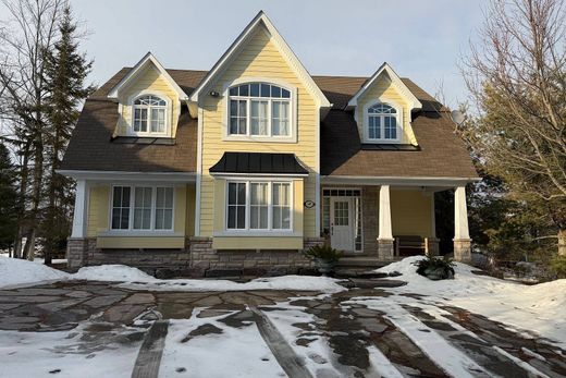 Townhouse in Minden, Haliburton County