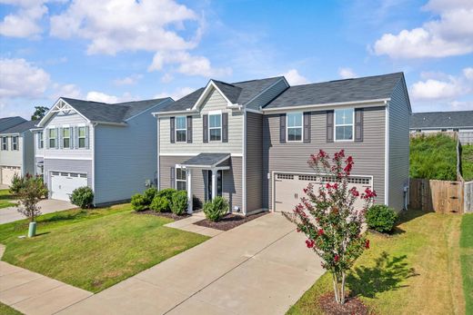 Luxury home in Greenville, Greenville County