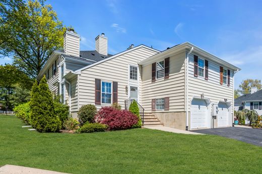 Apartment / Etagenwohnung in Middletown, Monmouth County