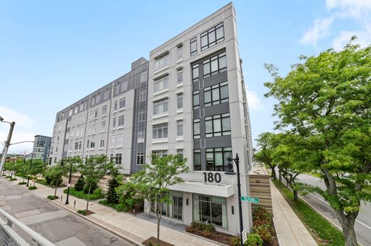 Apartment for sale in Boston