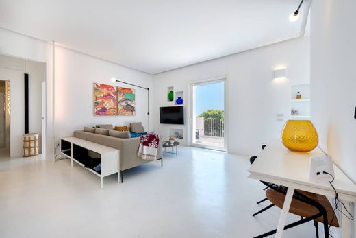 Apartment in Capri, Naples