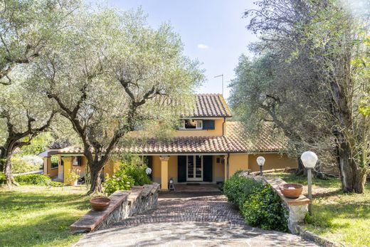Villa in Castelnuovo di Porto, Rome