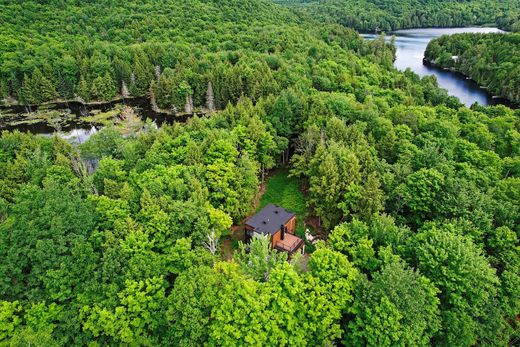 Detached House in Val-des-Monts, Outaouais