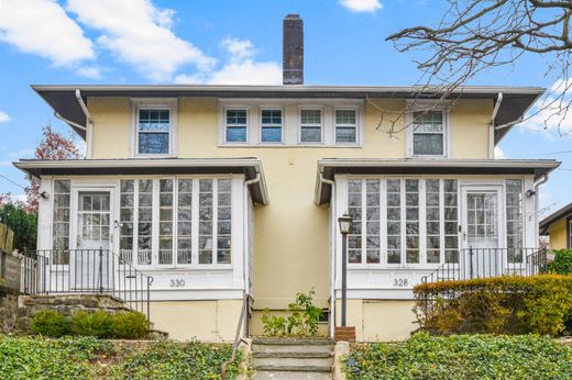 Частный Дом, Pelham, Westchester County