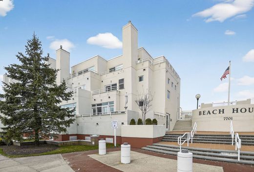 Apartment in Margate City, Atlantic County