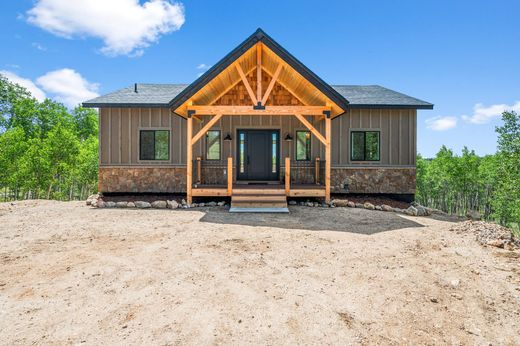 Luxury home in Como, Park County