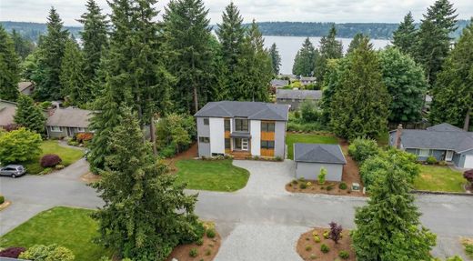 Detached House in Lake Forest Park, King County