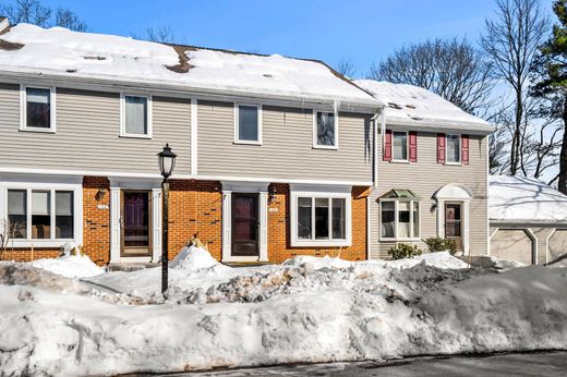 Apartment in Peabody, Essex County