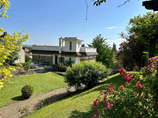 Casa Unifamiliare a Villennes-sur-Seine, Yvelines