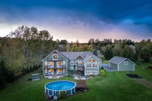 Detached House in Granby, Montérégie