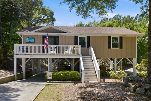 Detached House in Emerald Isle, Carteret County