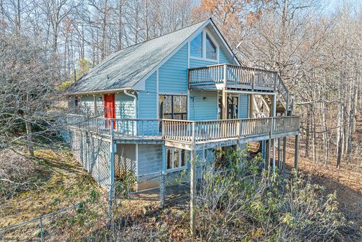 Частный Дом, Hendersonville, Henderson County