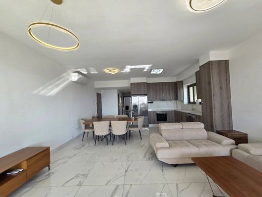 Apartment / Etagenwohnung in Limassol, Limassol District