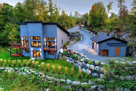Detached House in Sainte-Marguerite-du-Lac-Masson, Laurentides