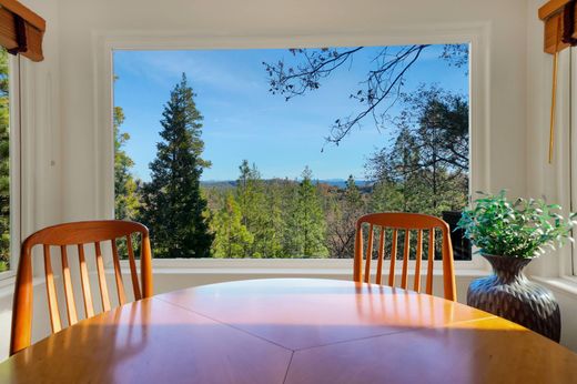 Einfamilienhaus in Pine Grove, Amador County