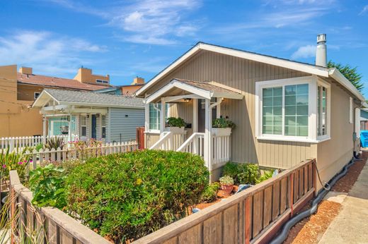 Detached House in Pacifica, San Mateo County