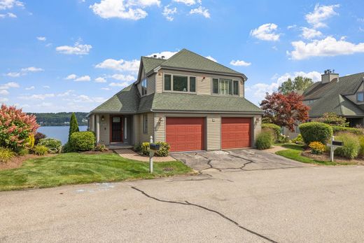 Detached House in Laconia, Belknap County