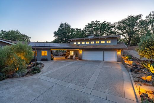 Atascadero, San Luis Obispo Countyの一戸建て住宅