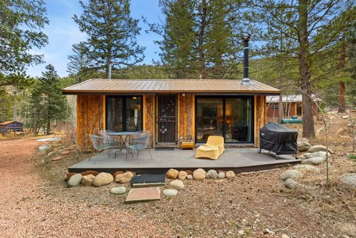 Luxury home in Lyons, Boulder County