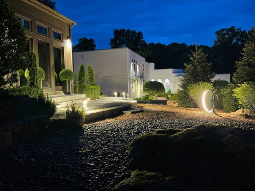 Detached House in Wilton, Fairfield County
