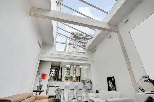 Apartament w Montmartre, Abbesses, Grandes-Carrières, Paris