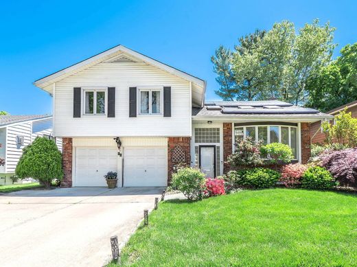 Detached House in Port Washington, Nassau County