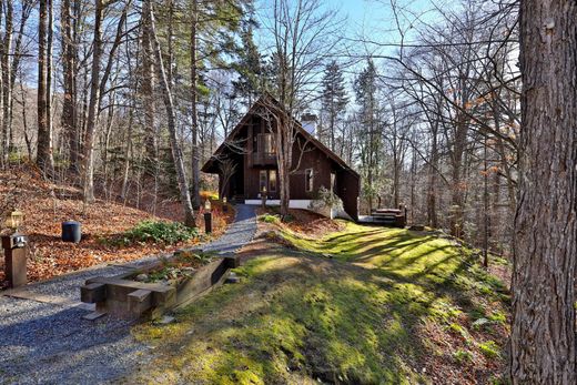 Detached House in Plymouth, Windsor County