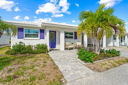 Detached House in Longboat Key, Manatee County