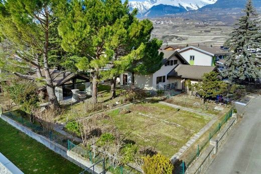 Einfamilienhaus in Uvrier, Sion