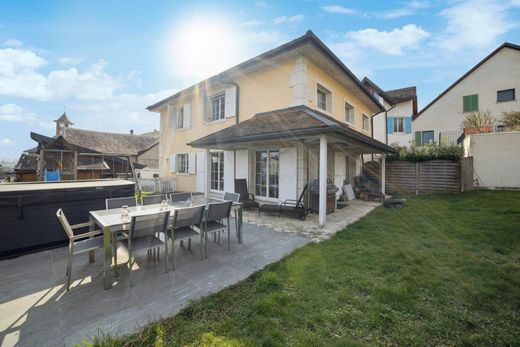 Detached House in Colombier, Morges District