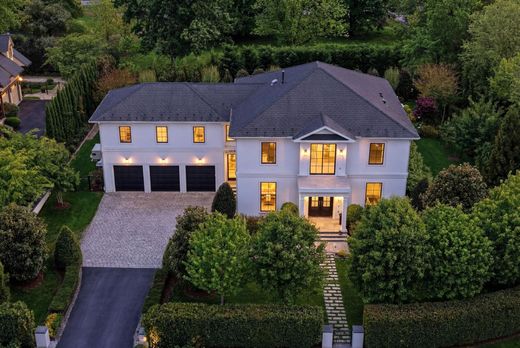 Luxury home in McLean, Fairfax County