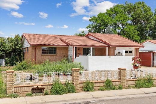 Casa Unifamiliare a Lakewood, Jefferson County