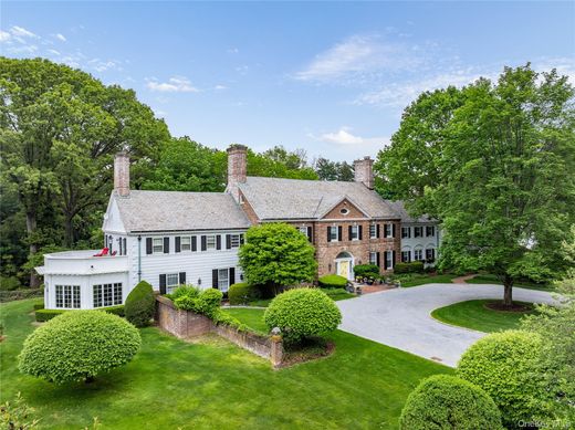 Detached House in Locust Valley, Nassau County
