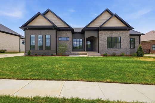 Detached House in Louisville, Jefferson County