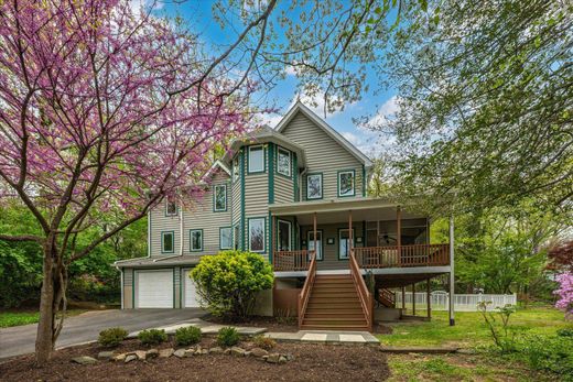 Luxury home in Bethesda, Montgomery County