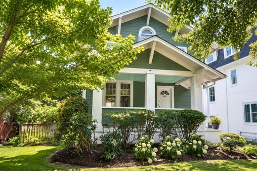 Detached House in Arlington, Arlington County