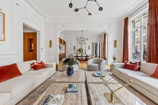 Apartment / Etagenwohnung in Champs-Elysées, Madeleine, Triangle d’or, Paris