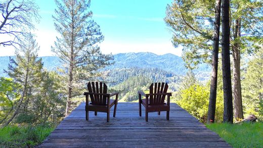 Guerneville, Sonoma Countyの高級住宅