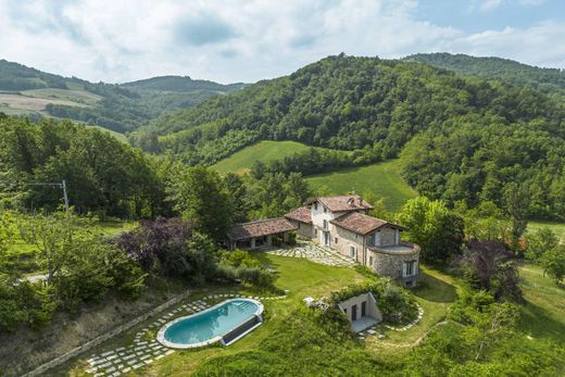 Villa in Piozzano, Provincia di Piacenza