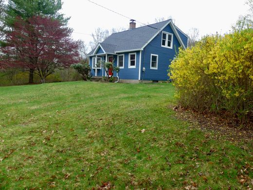Detached House in Chester, Middlesex County