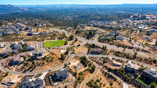 Grond in Santa Rosa, Sonoma County