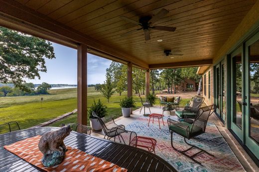 Detached House in Windom, Fannin County