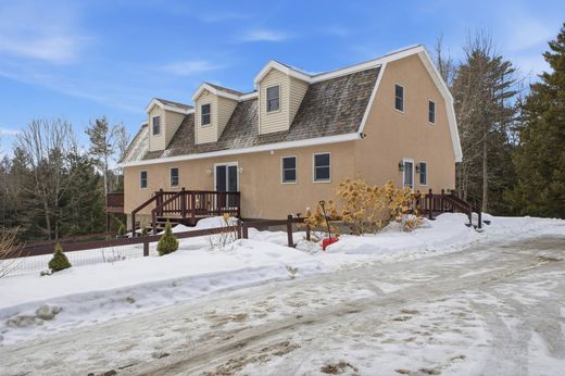 Detached House in Pottersville, Warren County