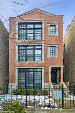 Apartment in Chicago, Cook County