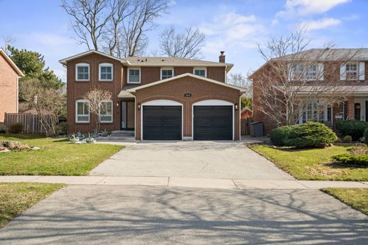 Detached House in Oakville, Ontario